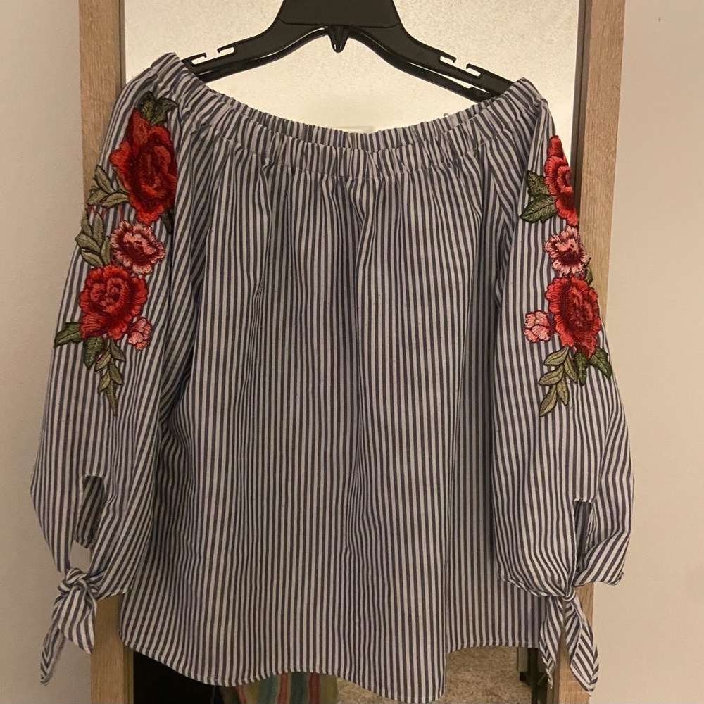 Love J off-the-shoulder Top